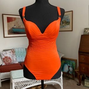 Beautiful Gottex One piece Swimsuit in M